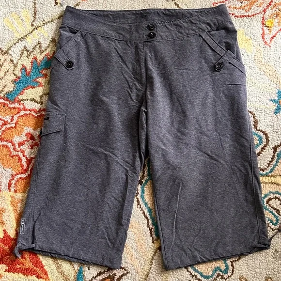 Merrell Gray Opti Wick Bermuda Shorts Size 8 - Picture 1 of 5